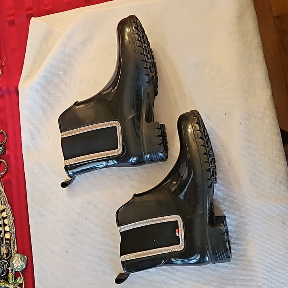 COPY - GUC Tommy Hilfiger Chelsea style rain boots black size 6